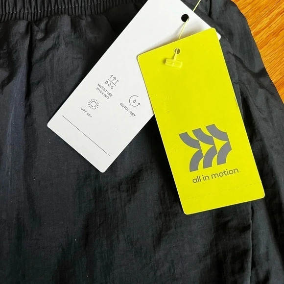 NWT Quick Dry shorts - Picture 3 of 6